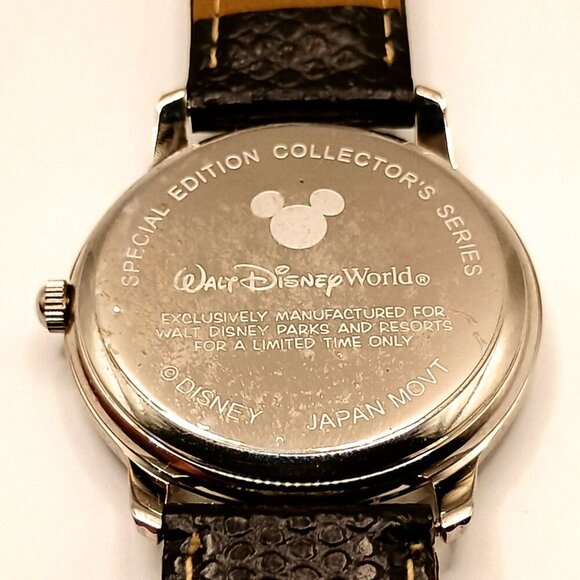 Mickey Mouse Christmas Wristwatch in Case With Documents - Picture 3 of 10